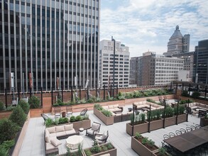 41 E Adams St in Chicago, IL - Building Photo - Building Photo