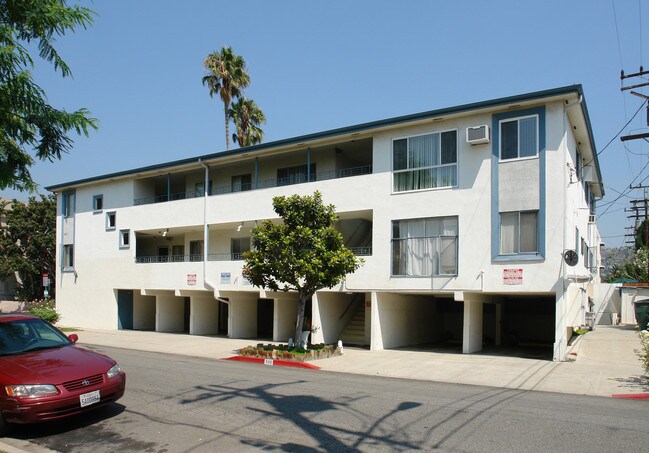 600 N Kings Rd in Los Angeles, CA - Building Photo - Building Photo