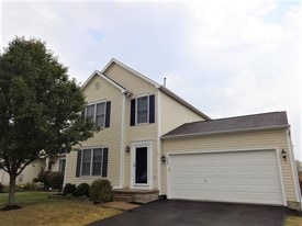 256 Westedge Ct in Galloway, OH - Building Photo