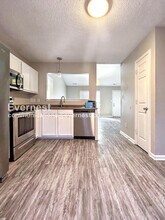 2721 Fairstone Ave in Charlotte, NC - Building Photo - Building Photo