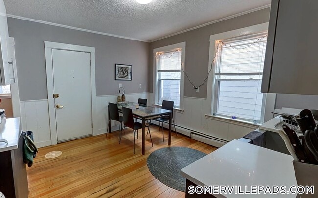 21 Granite St in Somerville, MA - Building Photo - Building Photo