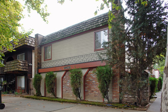 2422 F St in Sacramento, CA - Building Photo - Building Photo