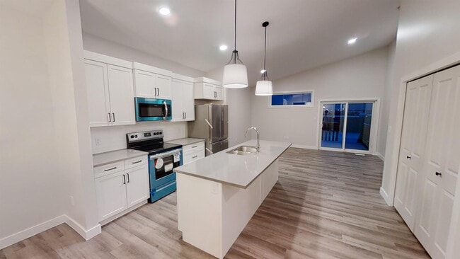 10633-10133 133 Ave in Grande Prairie, AB - Building Photo - Building Photo