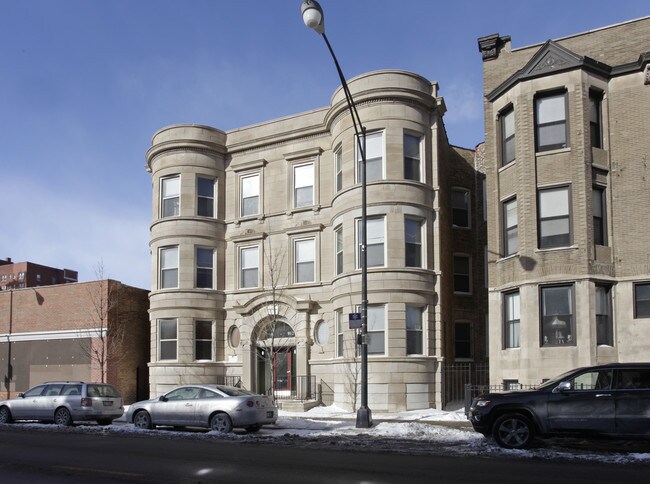 912 W Montrose Ave in Chicago, IL - Building Photo - Building Photo