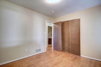 2501 Leeper Dr in Champaign, IL - Building Photo - Building Photo