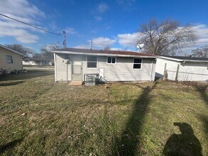 222 St John Dr in Sauget, IL - Building Photo - Building Photo