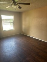 1432 Fitzhugh Ave in Paris, TX - Building Photo