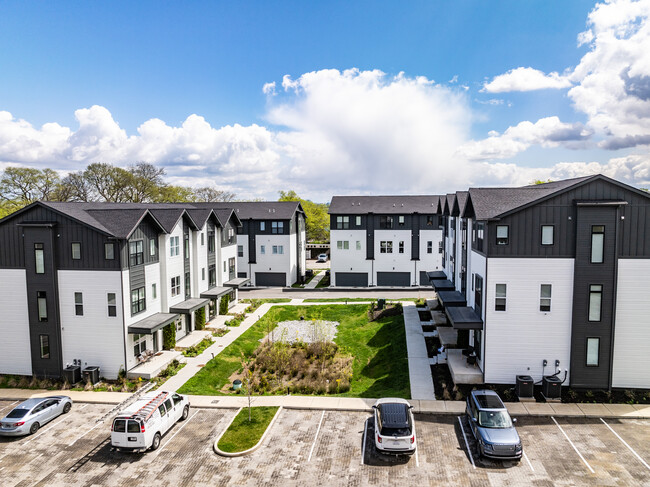 Breeze Block Townhomes in Nashville, TN - Foto de edificio - Building Photo