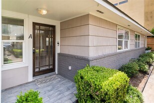 4405 Marina St, Unit A in Houston, TX - Building Photo