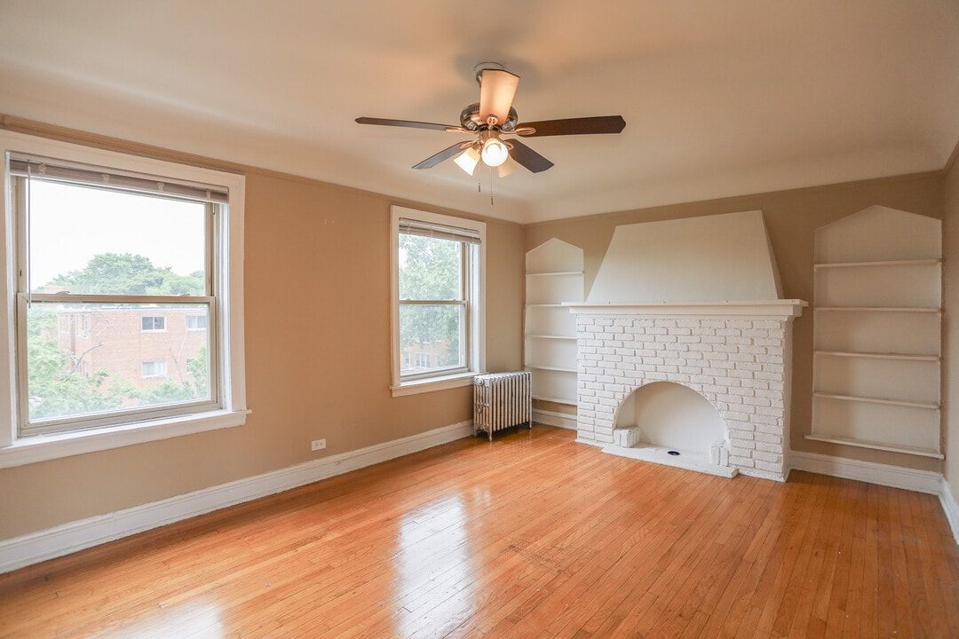 2234 W Farwell Ave, Unit #1 in Chicago, IL - Building Photo