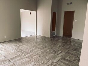 7956 San Jose Rd in El Paso, TX - Building Photo - Building Photo
