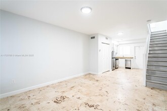 2180 Bay Dr in Miami Beach, FL - Building Photo - Building Photo