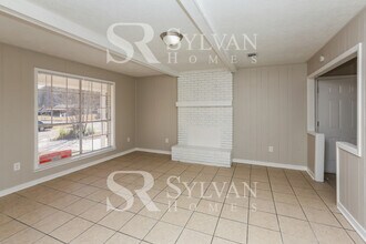 4954 Hanging Oak Dr in Jackson, MS - Building Photo - Building Photo