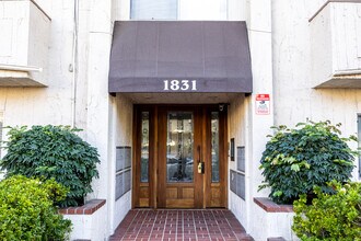 1831 Prosser Ave, Unit 204 in Los Angeles, CA - Building Photo - Building Photo