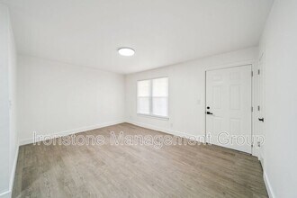 3171 E 49th St in Tulsa, OK - Building Photo - Building Photo