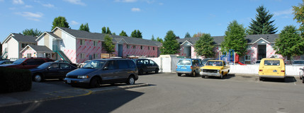 Lancaster Terrace Apartments in Salem, OR - Building Photo - Building Photo