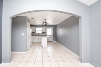 4404 Peacock St in Laredo, TX - Building Photo - Building Photo