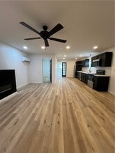 1242 Indiana Ave in Monaca, PA - Foto de edificio - Building Photo