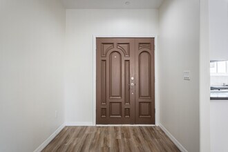 518 Glenwood Rd, Unit 103 in Glendale, CA - Foto de edificio - Building Photo