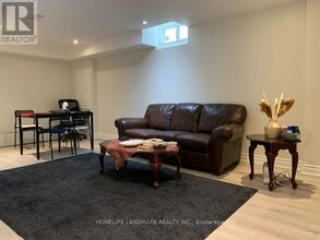 18 Holmwood St in Richmond Hill, ON - Building Photo - Building Photo