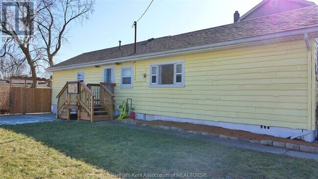 902 Lesperance Rd in Windsor, ON - Building Photo - Building Photo
