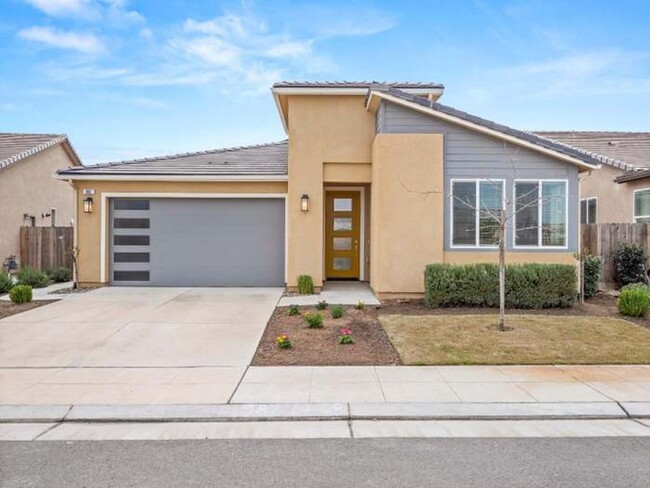 property at 982 Groveland Avenue W