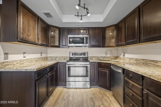 7920 E Camelback Rd in Scottsdale, AZ - Building Photo - Building Photo