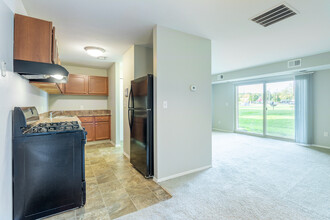 Fairway Trails in Ypsilanti, MI - Building Photo - Interior Photo