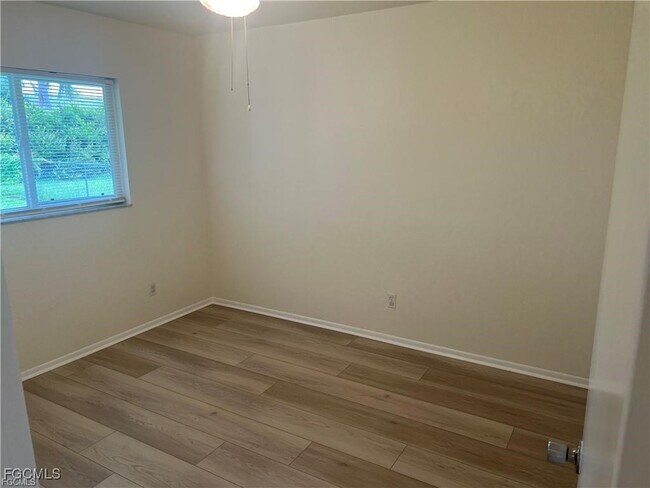 2123 SE 8th St in Cape Coral, FL - Building Photo - Building Photo