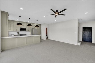 26 Bicentennial Blvd in McAllen, TX - Building Photo - Building Photo