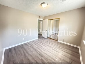 383 Colonial Dr in Marion, AR - Building Photo - Building Photo