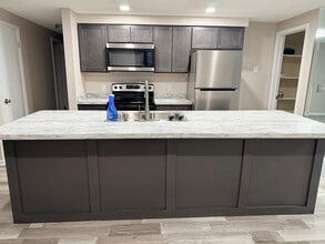 2717 Oppenheim Ct, Unit 1 in North Tonawanda, NY - Foto de edificio - Building Photo