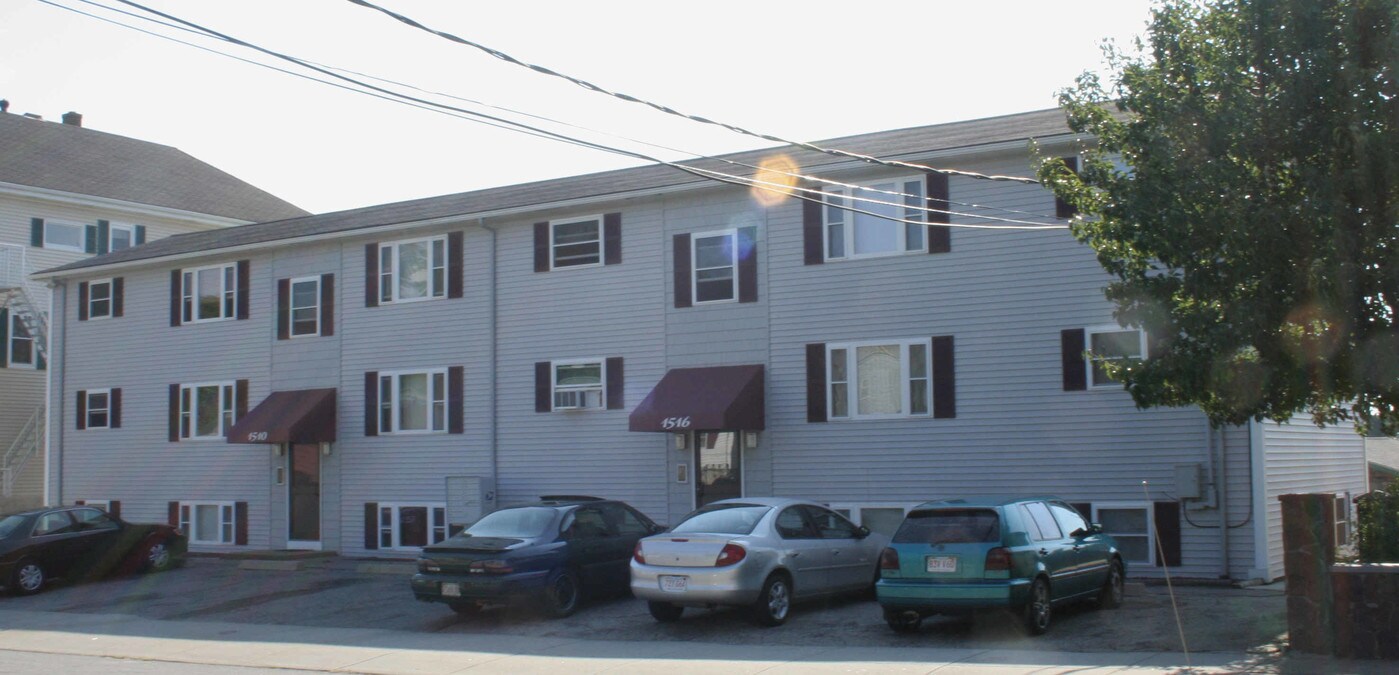 1510 Rodman St in Fall River, MA - Building Photo