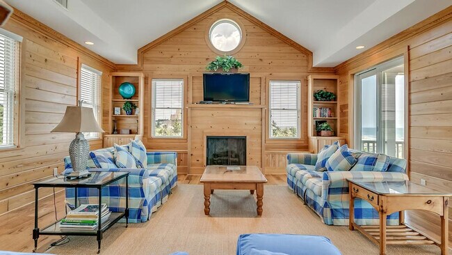 630 Parker Dr in Pawleys Island, SC - Building Photo - Building Photo