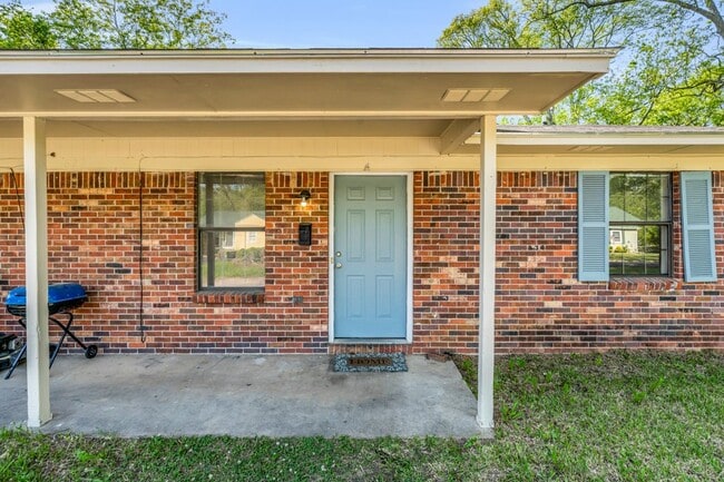 503 Cromwell St, Unit 503 in West Point, MS - Foto de edificio - Building Photo