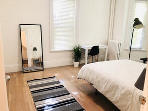 7 Imrie Rd, Unit 1 in Boston, MA - Foto de edificio - Building Photo