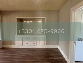 424 W Kenedy Ave in Kingsville, TX - Building Photo - Building Photo