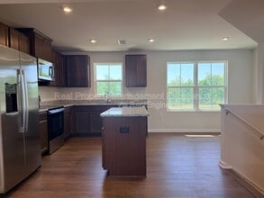 372 Grand Silo Rd in Raleigh, NC - Building Photo - Building Photo