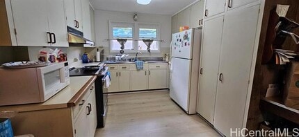 44-749-749 Kaneohe Bay Dr in Kaneohe, HI - Building Photo - Building Photo