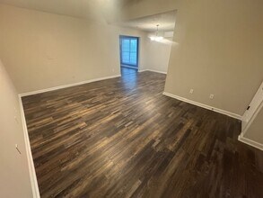 102 Ridgefield Dr in Lagrange, GA - Building Photo - Building Photo