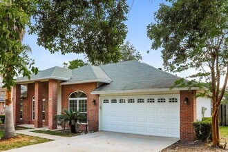 272 Village Green Ave in Jacksonville, FL - Building Photo - Building Photo