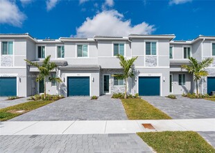 721 SE 13th St Cir in Homestead, FL - Building Photo - Building Photo