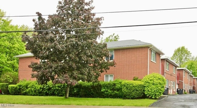 property at 2868 Noble Rd