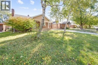 3162 Curry Ave in Windsor, ON - Building Photo - Building Photo