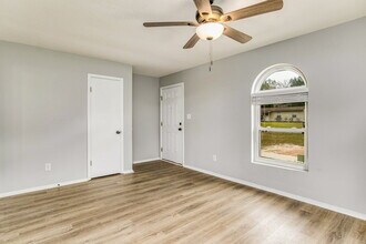 5779 Wickford Ln in Pensacola, FL - Foto de edificio - Building Photo