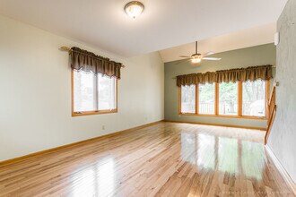 113 Andresen Ct-Unit -113 in Dekalb, IL - Building Photo - Building Photo