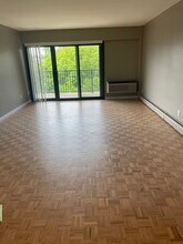 1815 William Howard Taft Rd, Unit 704 in Cincinnati, OH - Building Photo - Building Photo