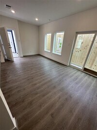 835 Paul Quinn St photo'