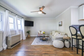 504 Saint John St, Unit 2 in Portland, ME - Foto de edificio - Building Photo