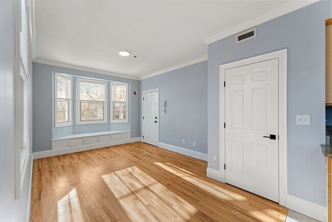 21 Harris St in Cambridge, MA - Building Photo - Building Photo